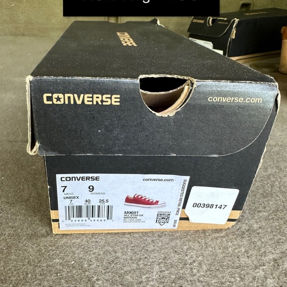 Converse - Picture 1 of 8